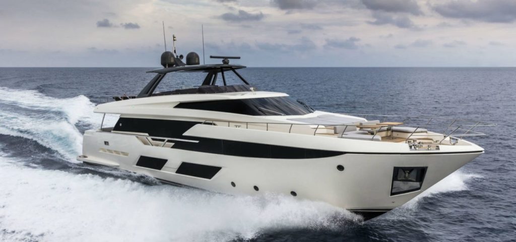 ferretti 780 yacht Charter dubai