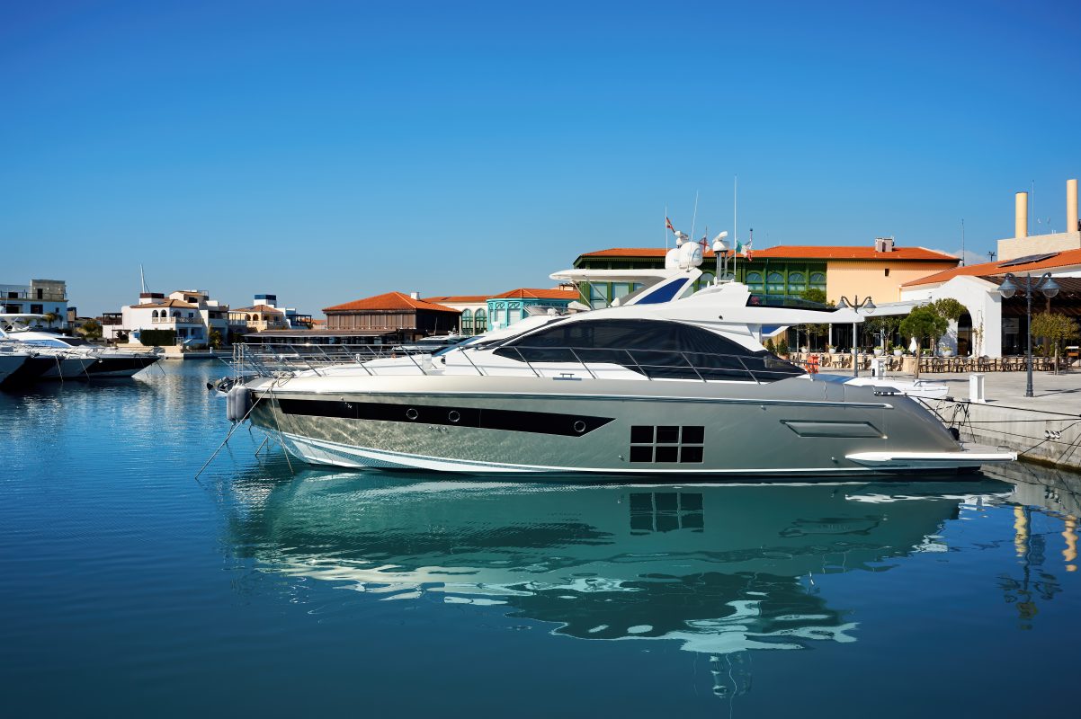 yacht rental Dubai