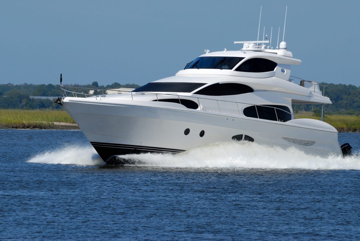 yacht tour Dubai